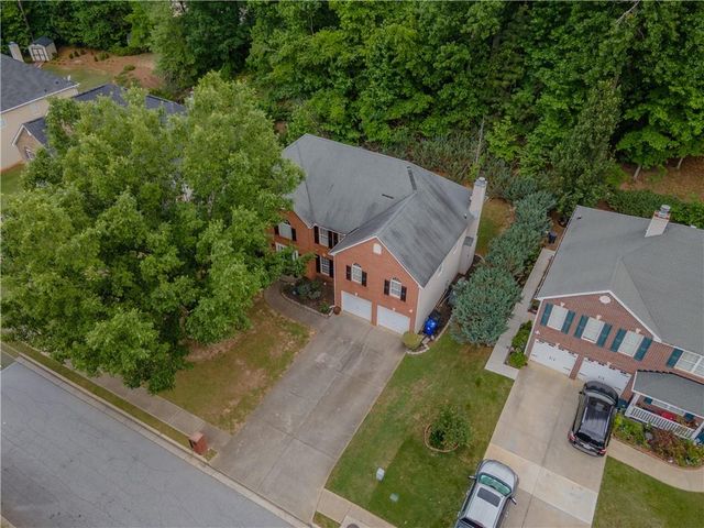 6042 Fairington Farms Lane, Lithonia, GA 30038