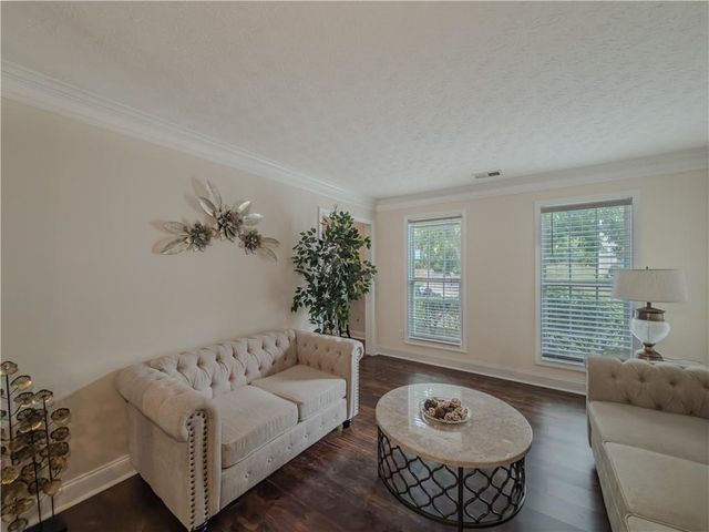6042 Fairington Farms Lane, Lithonia, GA 30038