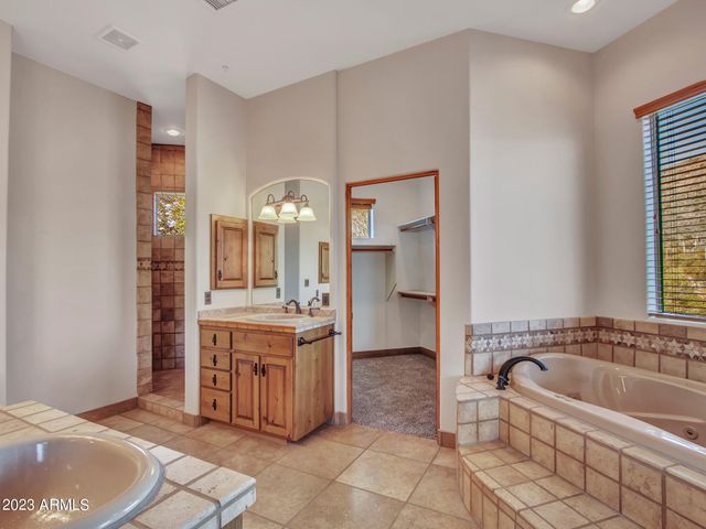 39775 N 50TH Street, Cave Creek, AZ 85331