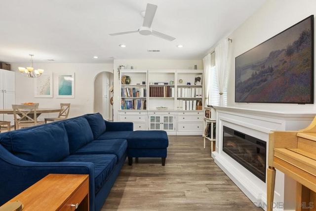 185 Harrison, Oceanside, CA 92057