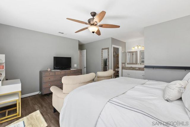 185 Harrison, Oceanside, CA 92057