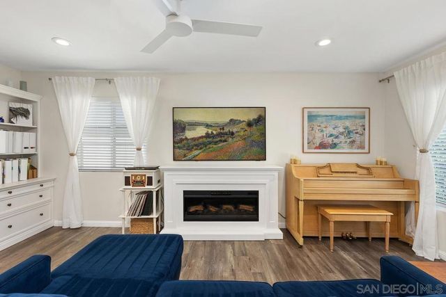 185 Harrison, Oceanside, CA 92057