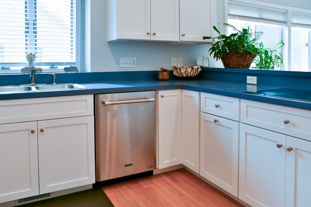 821 Whispering Pines Lane, Bay City, MI 48708