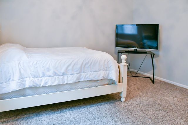 821 Whispering Pines Lane, Bay City, MI 48708