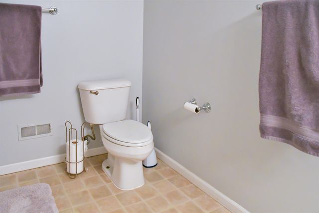 821 Whispering Pines Lane, Bay City, MI 48708