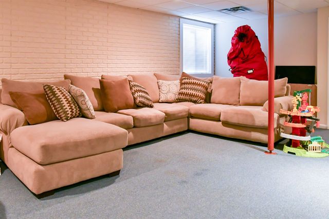 821 Whispering Pines Lane, Bay City, MI 48708