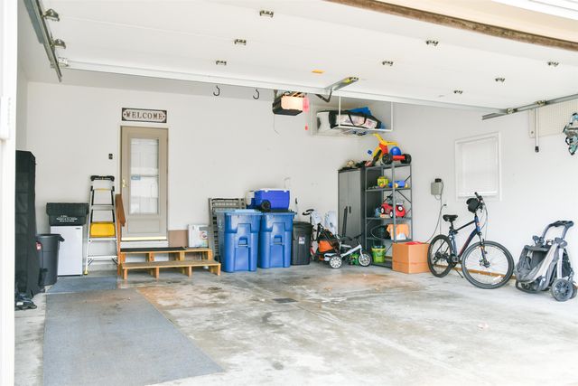 821 Whispering Pines Lane, Bay City, MI 48708