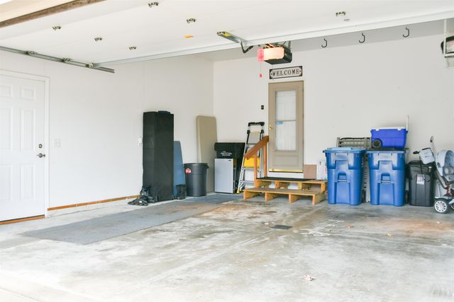 821 Whispering Pines Lane, Bay City, MI 48708