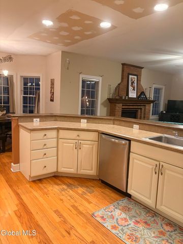 5 King James Court, Saratoga Springs, NY 12866