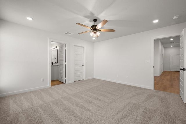 2404 Aberdeen Avenue, Wolfforth, TX 79382