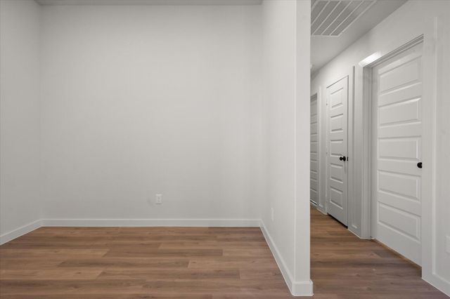 2404 Aberdeen Avenue, Wolfforth, TX 79382