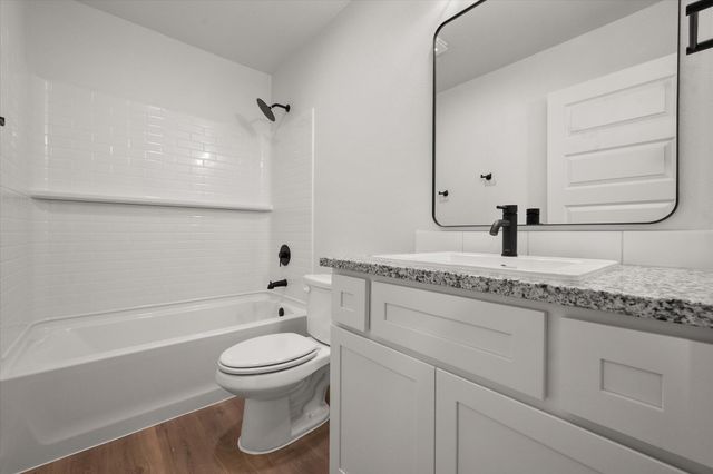 2404 Aberdeen Avenue, Wolfforth, TX 79382