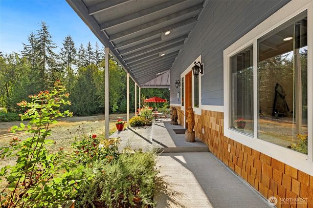 5728 NW Littlewood Lane, Silverdale, WA 98383