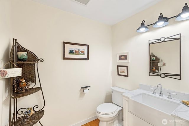 5728 NW Littlewood Lane, Silverdale, WA 98383