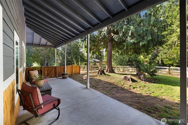 5728 NW Littlewood Lane, Silverdale, WA 98383