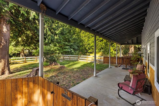 5728 NW Littlewood Lane, Silverdale, WA 98383