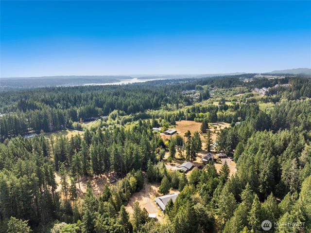 5728 NW Littlewood Lane, Silverdale, WA 98383