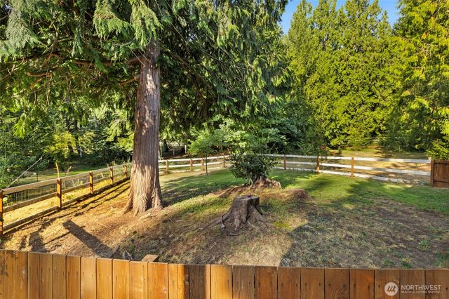 5728 NW Littlewood Lane, Silverdale, WA 98383