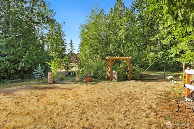 5728 NW Littlewood Lane, Silverdale, WA 98383