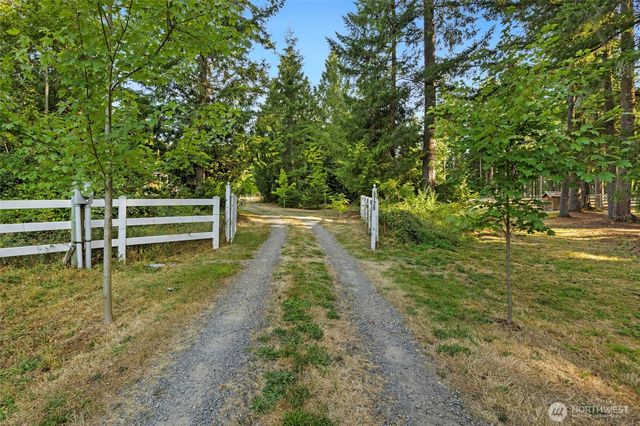 5728 NW Littlewood Lane, Silverdale, WA 98383