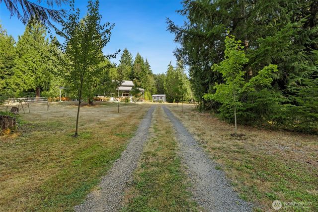 5728 NW Littlewood Lane, Silverdale, WA 98383