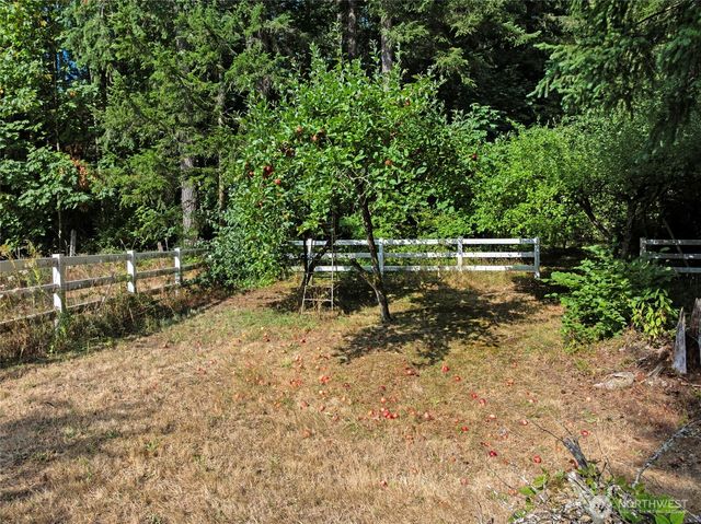 5728 NW Littlewood Lane, Silverdale, WA 98383
