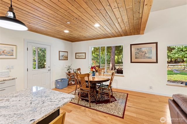 5728 NW Littlewood Lane, Silverdale, WA 98383