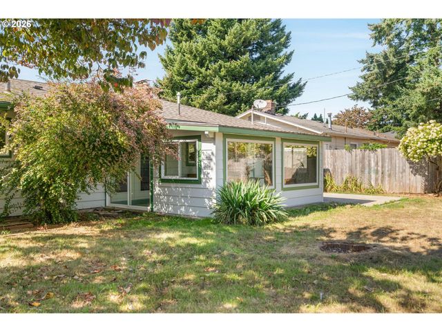 2136 Se 181ST Ave, Portland, OR 97233