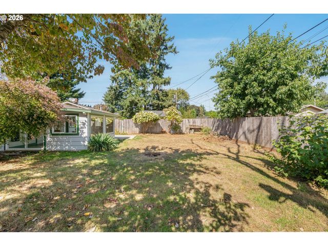 2136 Se 181ST Ave, Portland, OR 97233