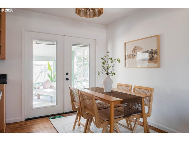 2136 Se 181ST Ave, Portland, OR 97233