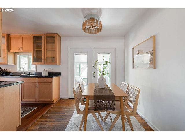 2136 Se 181ST Ave, Portland, OR 97233