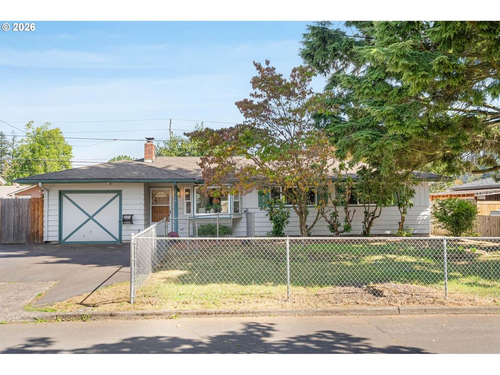 2136 Se 181ST Ave, Portland, OR 97233
