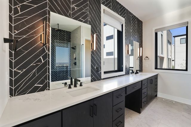 6012B Hill Cir, Nashville, TN 37209