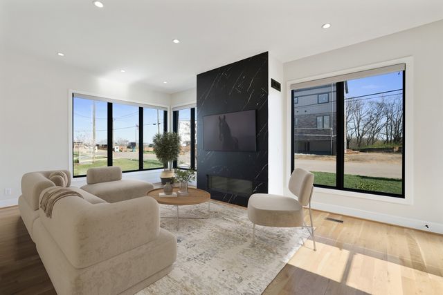 6012B Hill Cir, Nashville, TN 37209