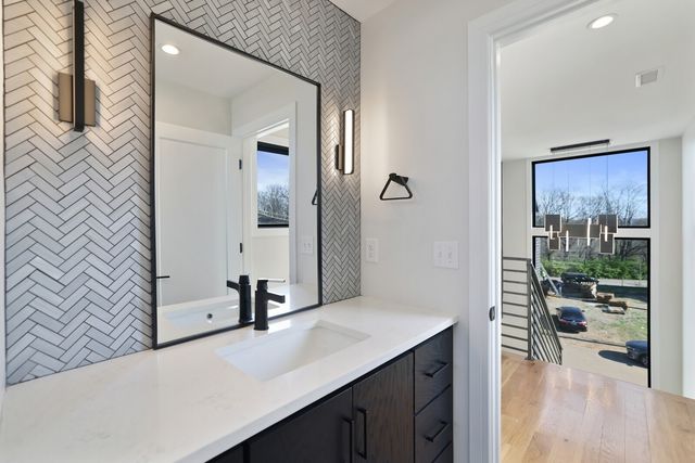 6012B Hill Cir, Nashville, TN 37209