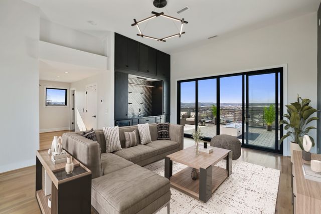 6012B Hill Cir, Nashville, TN 37209