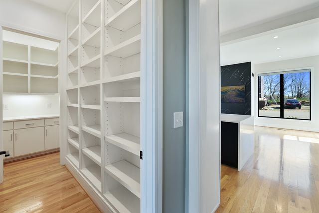 6012B Hill Cir, Nashville, TN 37209