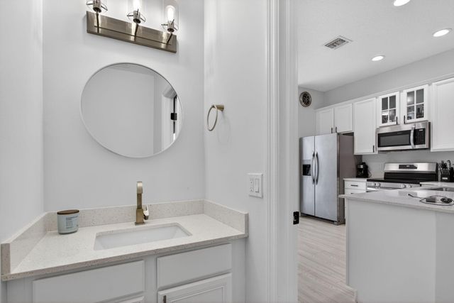 2457 NE 14th Street 2457, Pompano Beach, FL 33062