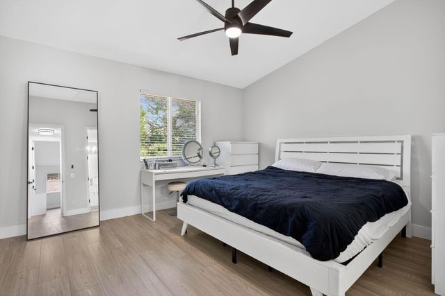 2457 NE 14th Street 2457, Pompano Beach, FL 33062