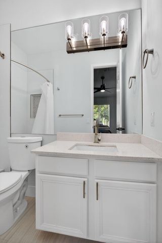 2457 NE 14th Street 2457, Pompano Beach, FL 33062
