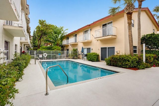 2457 NE 14th Street 2457, Pompano Beach, FL 33062
