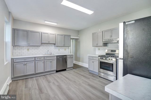 24 NEW TRENT ST, Ewing, NJ 08638