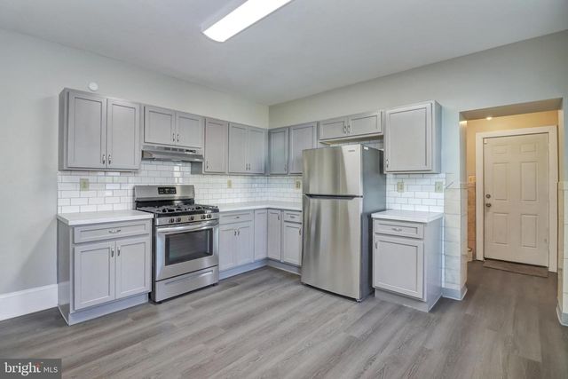 24 NEW TRENT ST, Ewing, NJ 08638