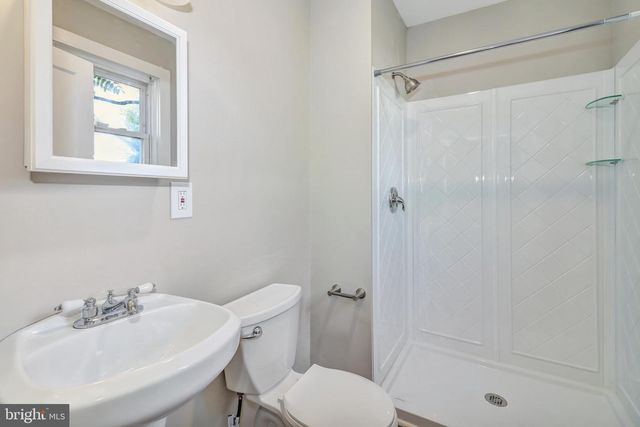 24 NEW TRENT ST, Ewing, NJ 08638