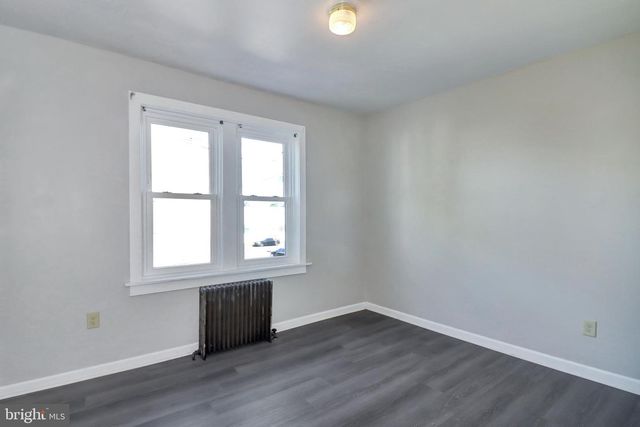 24 NEW TRENT ST, Ewing, NJ 08638
