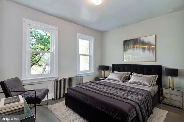 24 NEW TRENT ST, Ewing, NJ 08638