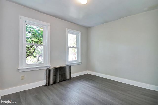 24 NEW TRENT ST, Ewing, NJ 08638