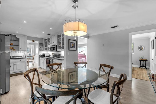 5810 SW 89th Ct, Miami, FL 33173