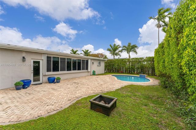 5810 SW 89th Ct, Miami, FL 33173