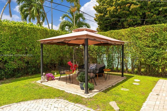 5810 SW 89th Ct, Miami, FL 33173